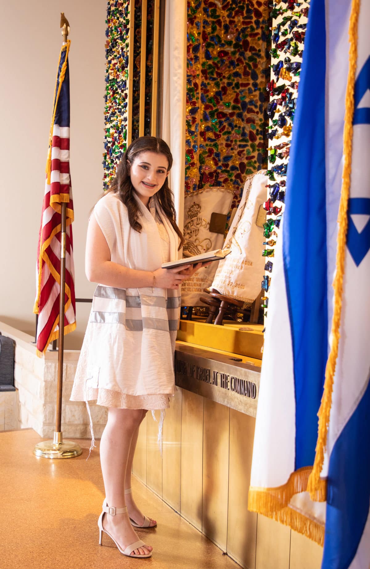 Beth_El_New_Rochelle_Bat_Mitzvah_Torah